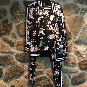 Ladies Nike 3pc sweat suit